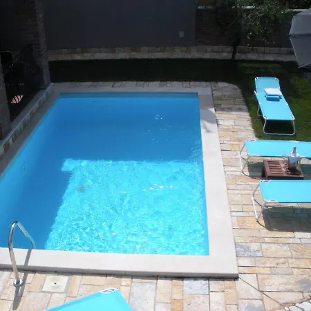 Luxury With A Swimming Pool Buici, - 13543 Villa