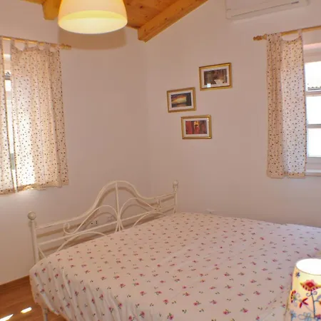 Luxury With A Swimming Pool Buici, - 13543