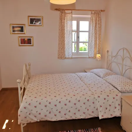 Luxury With A Swimming Pool Buici, - 13543 Poreč